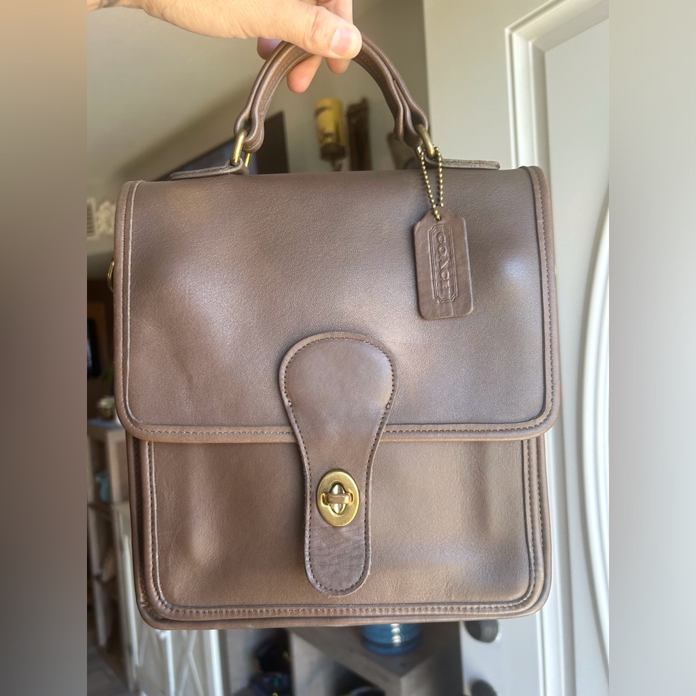 Vintage Coach Station 5130